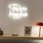 Zene Apartment Vinyl Record Player & Projector