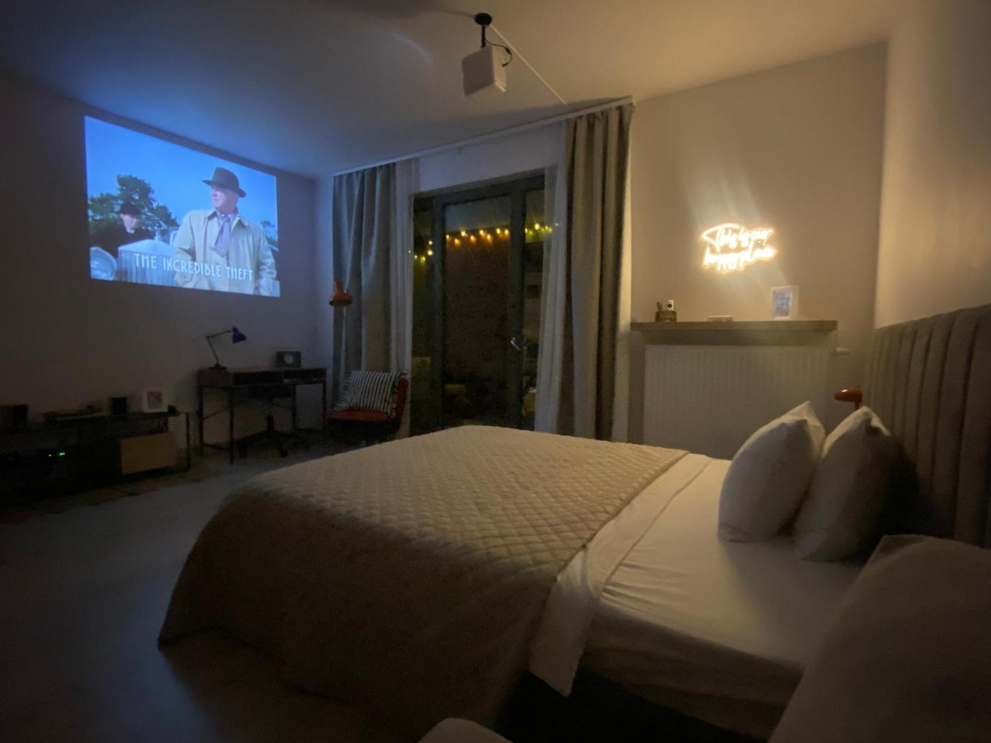Zene Vinyl Record Player & Projector